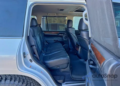 2017 Lexus Lx 570 z USA, uszkodzony, nr VIN JTJHY7AX5H4247578